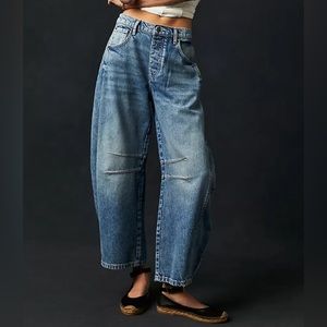 Free People We The Free Good Luck Mid-Rise Barrel Jeans in Ultra Light Beam
